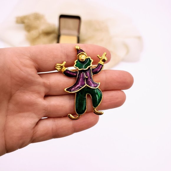 Articulated Clown Hard Enamel Pin, Cute Holiday Shawl Scarf Brooch - Picture 8 of 10